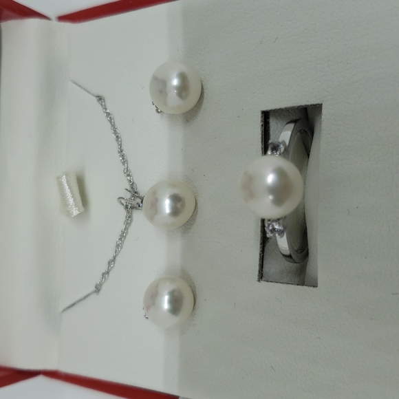 Bridge Cultured Pearl Necklace/Ring/Earrings Set - Picture 2 of 3